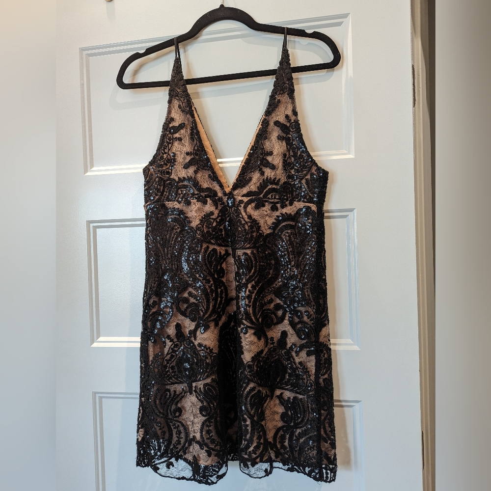 Beautiful mini dress Anthropologie size 4 NWOT